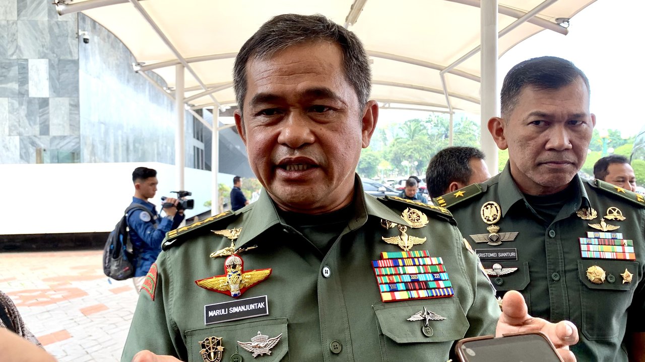 KSAD Jenderal TNI Maruli Simanjuntak menegaskan, pihaknya siap mengirimkan pasukan perdamaian ke Gaza, Palestina. (Liputan6.com/Delvira Hutabarat)