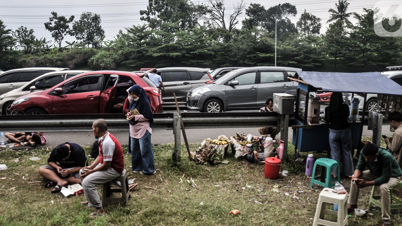 Pentingnya Istirahat Saat Mudik, Bahaya Tidur dengan Mesin Mobil Menyala