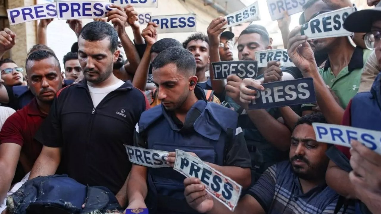 jurnalis palestina di gaza