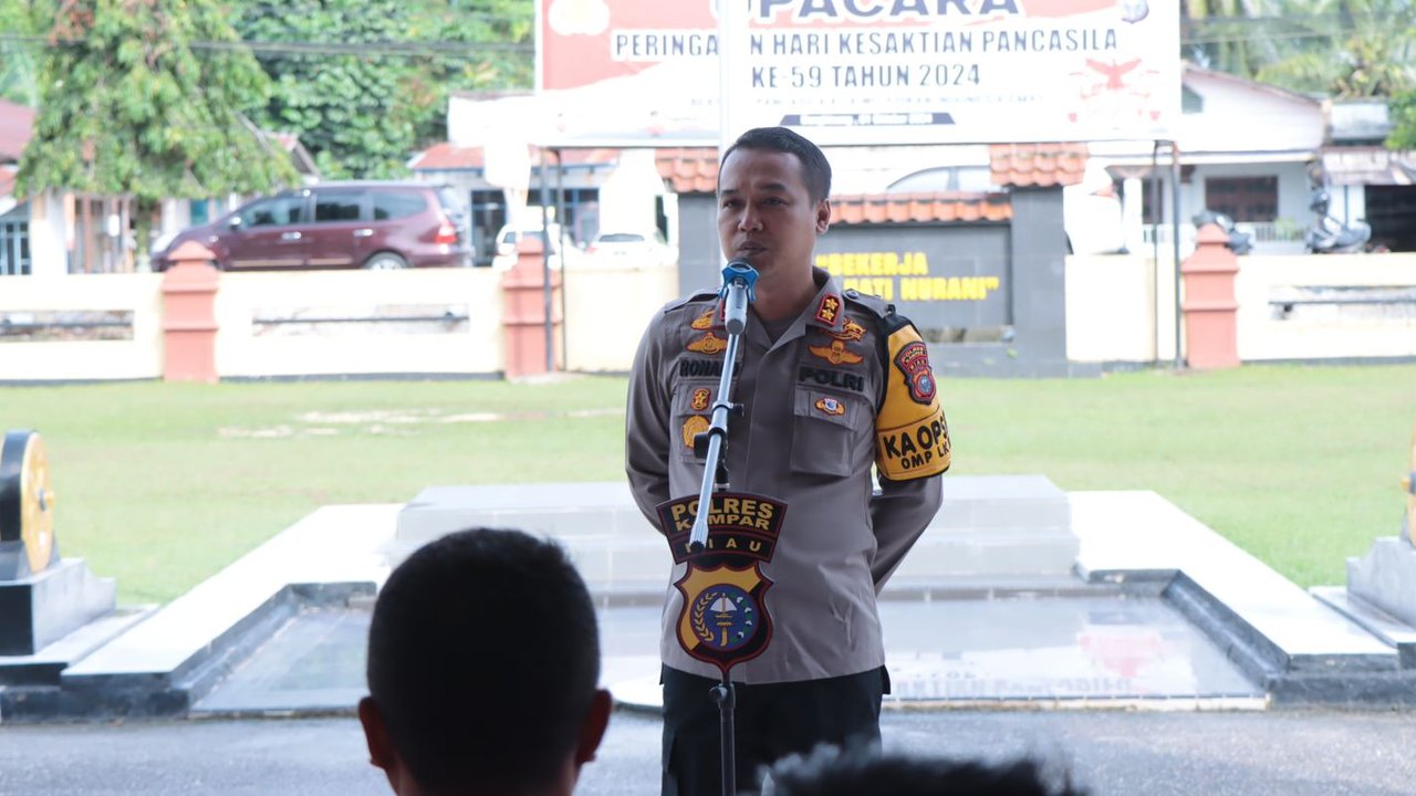 Kapolres Kampar AKBP Ronald Sumaja