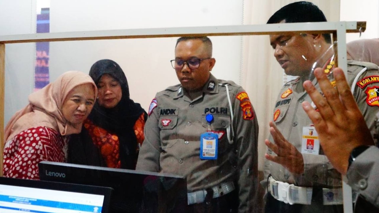 Tinjau Polresta Samarinda, BPJS Kesehatan Evaluasi Syarat JKN bagi Pemohon SIM