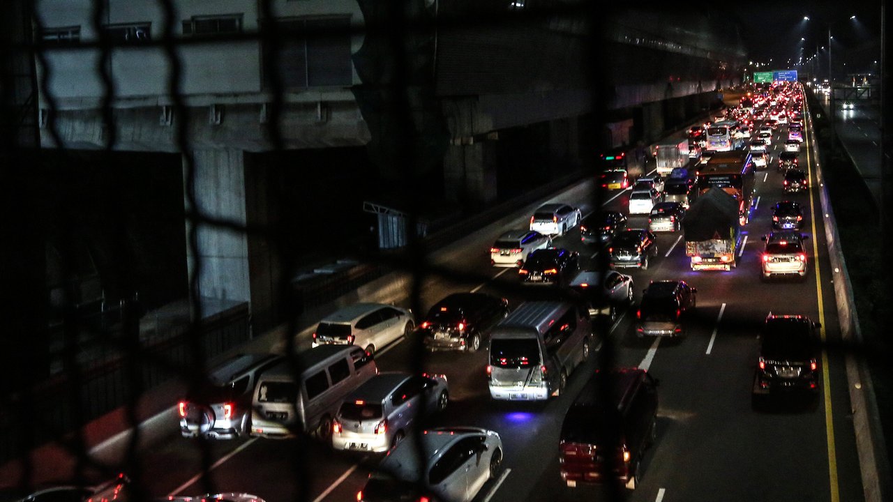 Ilustrasi pom bensin, bensin, bahan bakar, monopoli. (Image by Freepik)