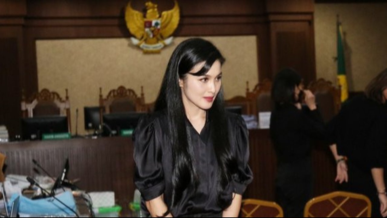 Selain itu, terdapat pula beberapa pihak lain yang diuntungkan dari kasus korupsi timah sehingga merugikan keuangan negara sebesar Rp300 triliun. (Liputan6.com/Angga Yuniar)