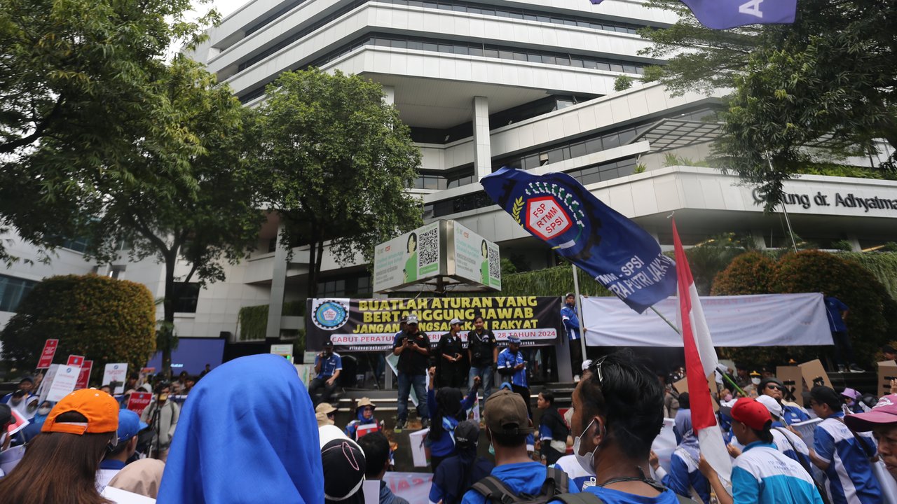demo buruh di kemenkes