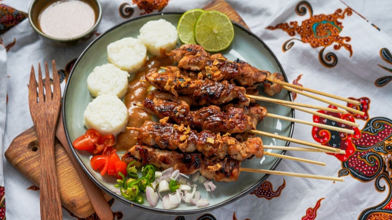 Kalori dan nutrisi 10 Tusuk Sate Ayam dan dampak konsumsi berlebihan