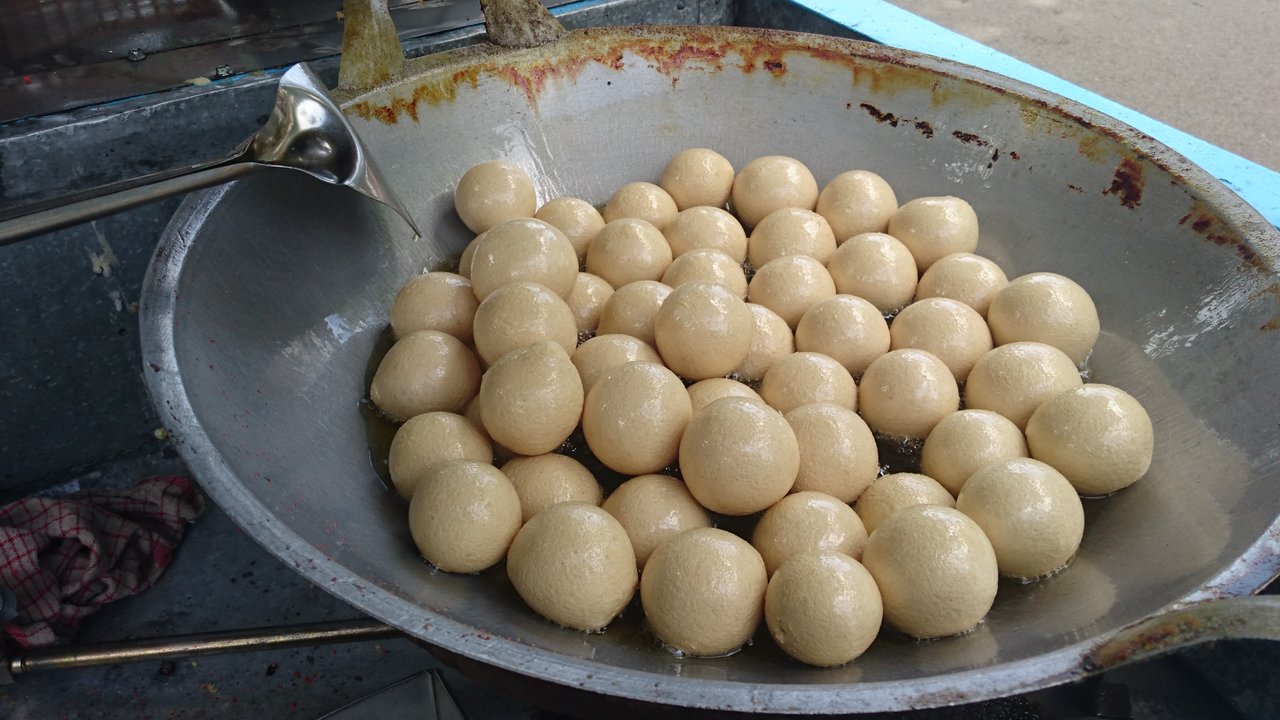 Kalori dan nutrisi Tahu Bulat dan dampak konsumsi berlebihan (dok. Cookpad @Dewix767)</p>