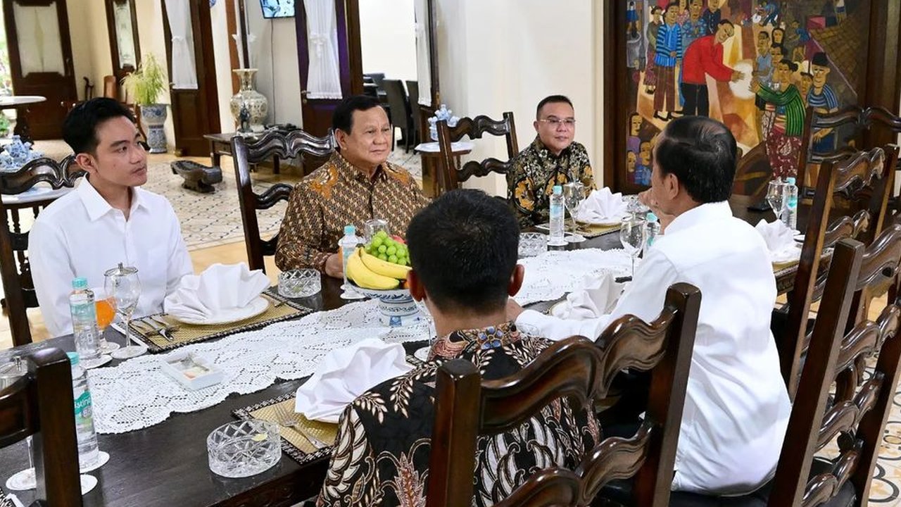 jokowi bertemu prabowo di solo