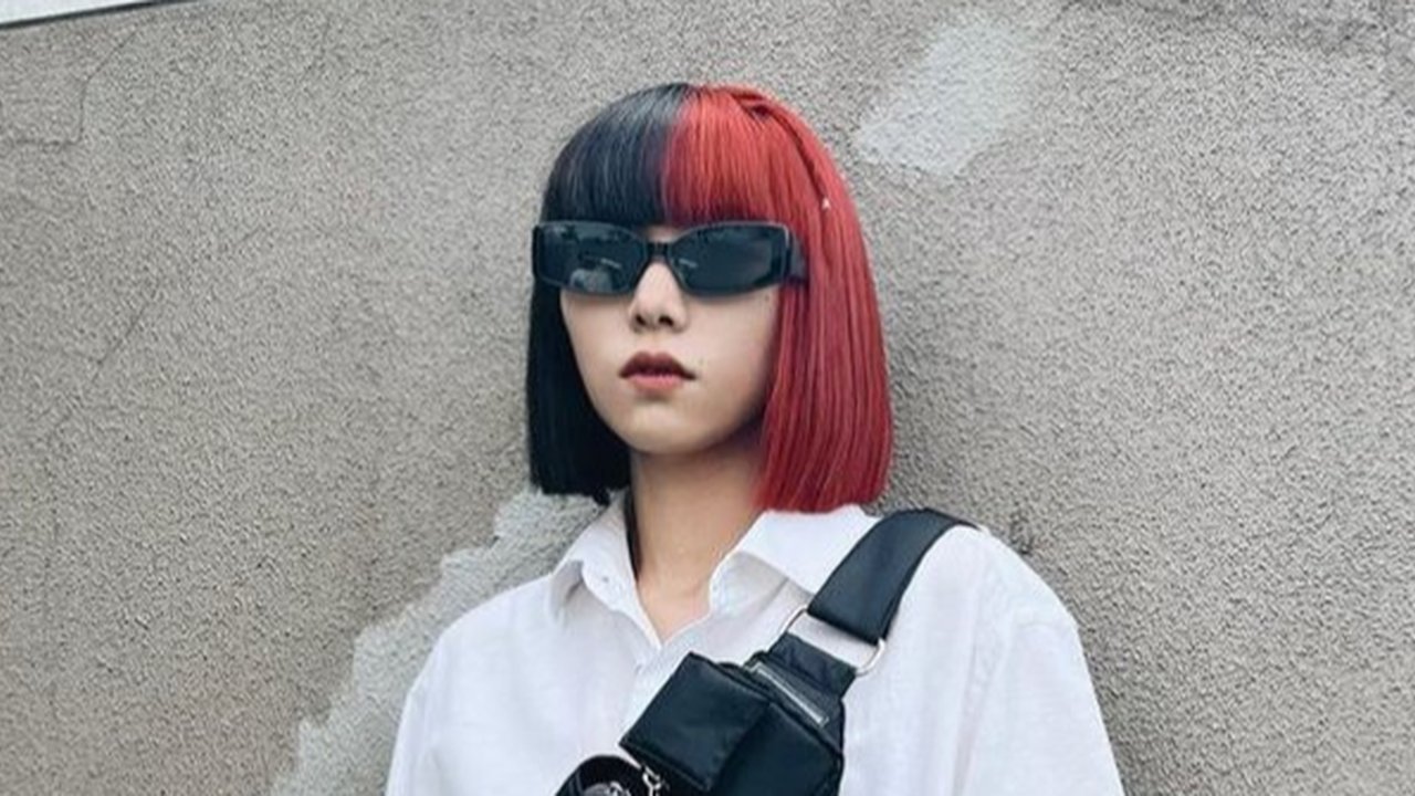 Rambut Merah Hitam Isyana