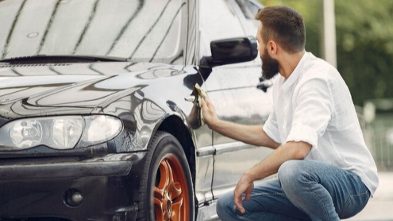 Mengganti Kaca Mobil