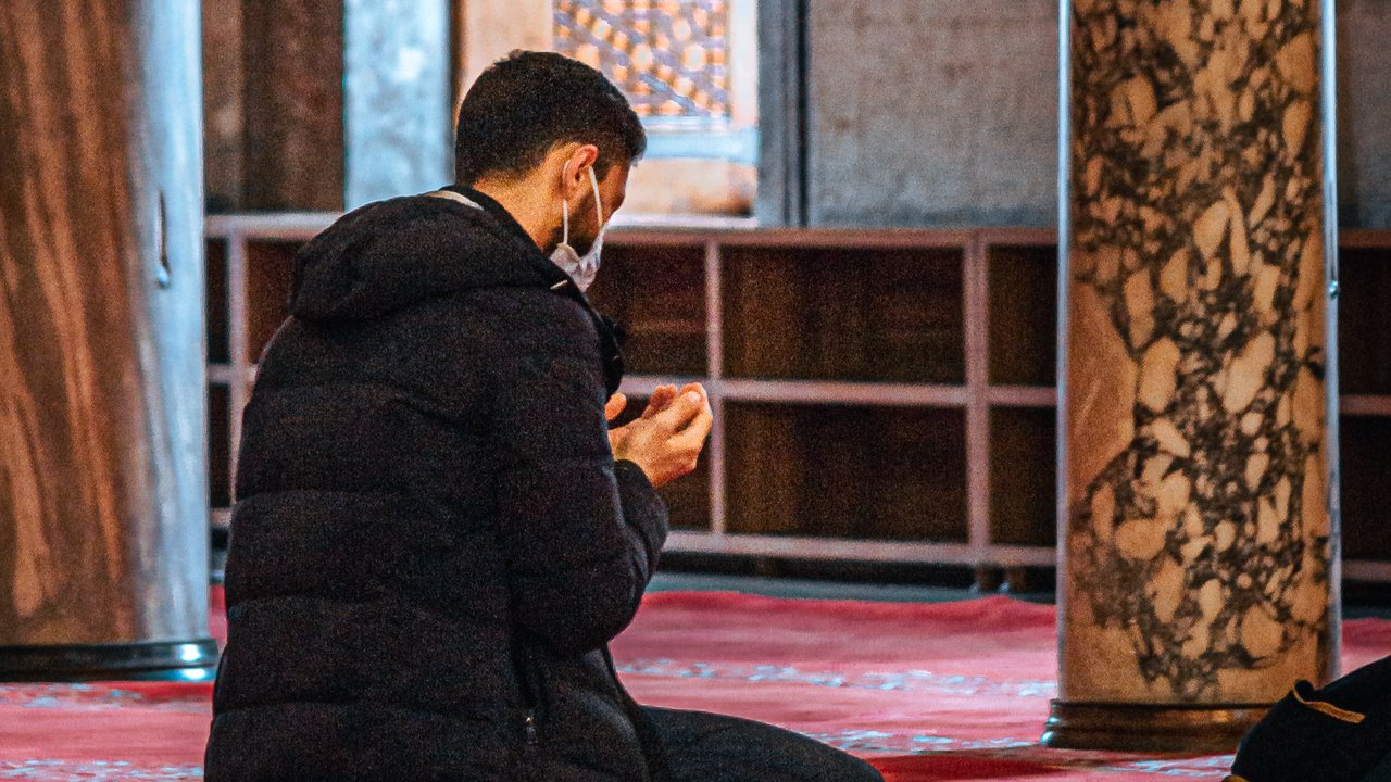 Niat Sholat Qobliyah Subuh Berikut Tata Cara dan Doa Setelahnya