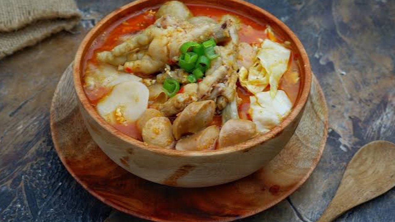 Panduan Kalori dan Nutrisi dari Semangkuk Seblak Ceker