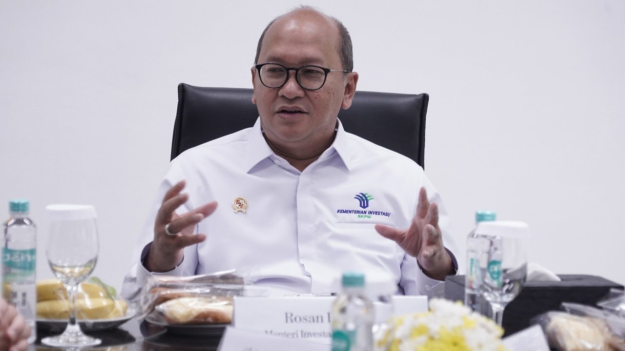 Menteri BKPM Rosan Roeslani Meninjau PT Nippon Shokubai Indonesia di Cilegon