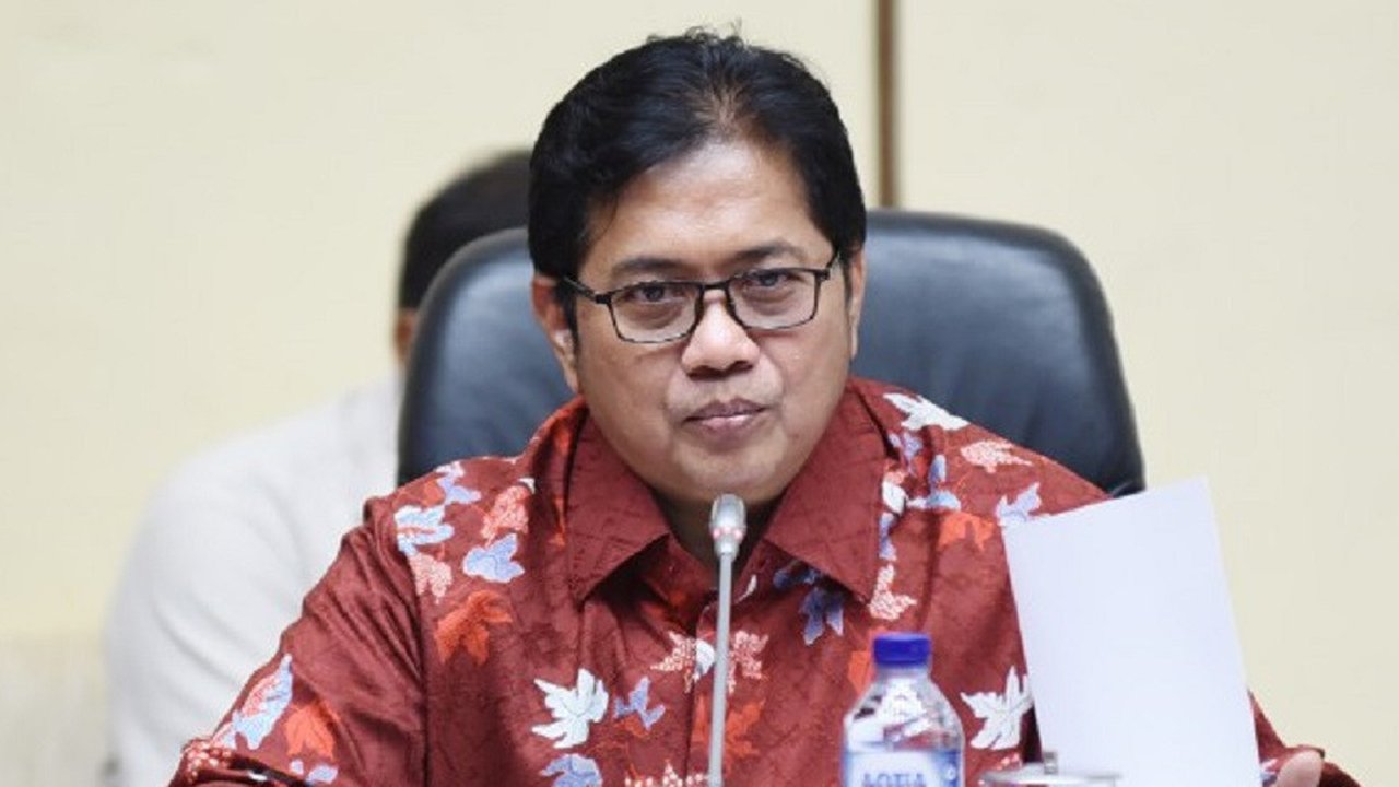 Petani di beberapa daerah mengalami panen raya, salah satunya di Kabupaten Cirebon, Jawa Barat. Hasil dari panen petani rata-rata mengalami kenaikan sekitar 10 persen.