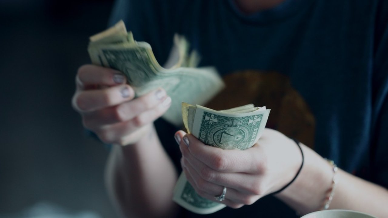 Cara Mengontrol Diri agar Tidak Boros