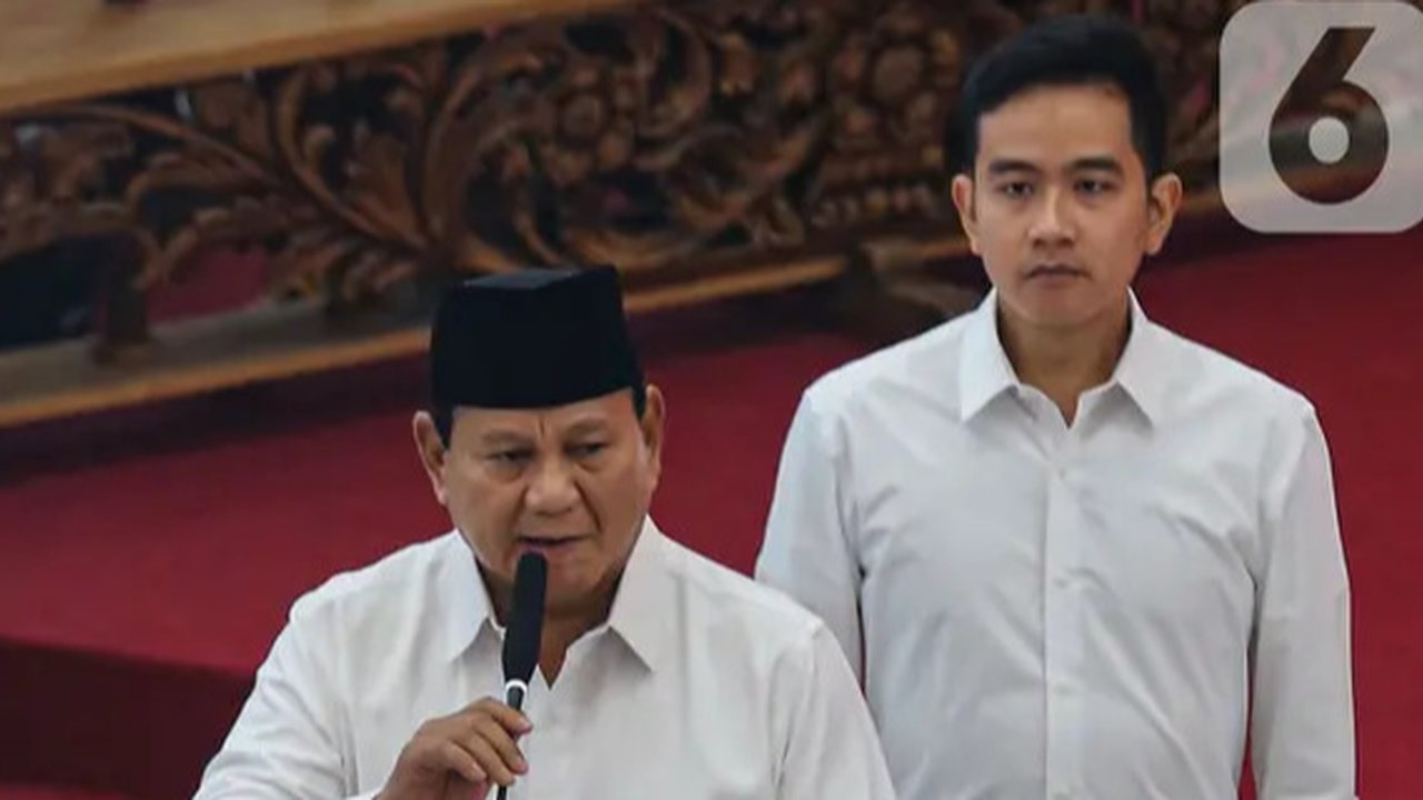 Wamenkominfo Nezar Patria saat acara buka bersama di Kantor Kominfo, Rabu (3/4/2024). (Liputan6.com/ Agustinus Mario Damar)