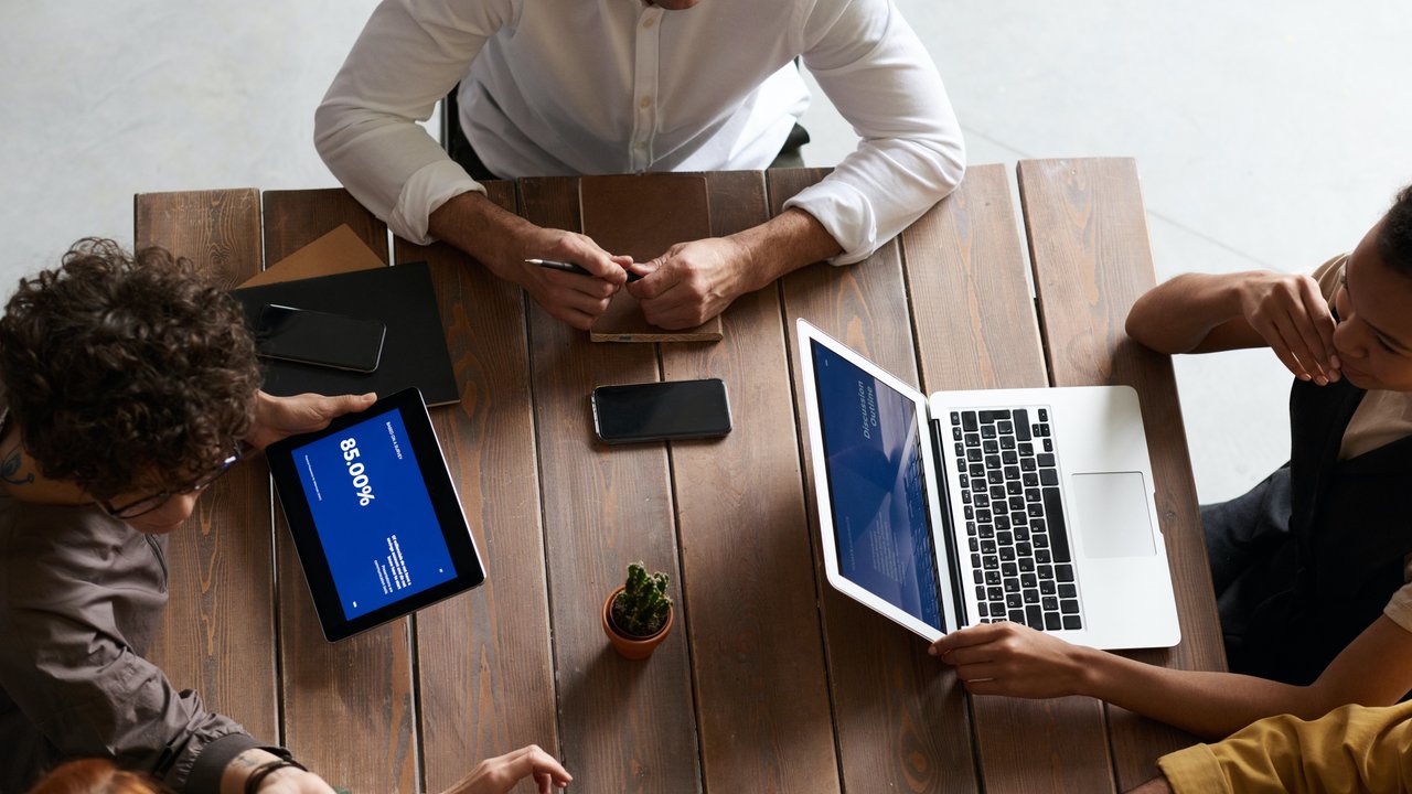 Ilustrasi tenaga honorer di berbagai instansi pemerintahan. Credits: pexels.com by Fauxels