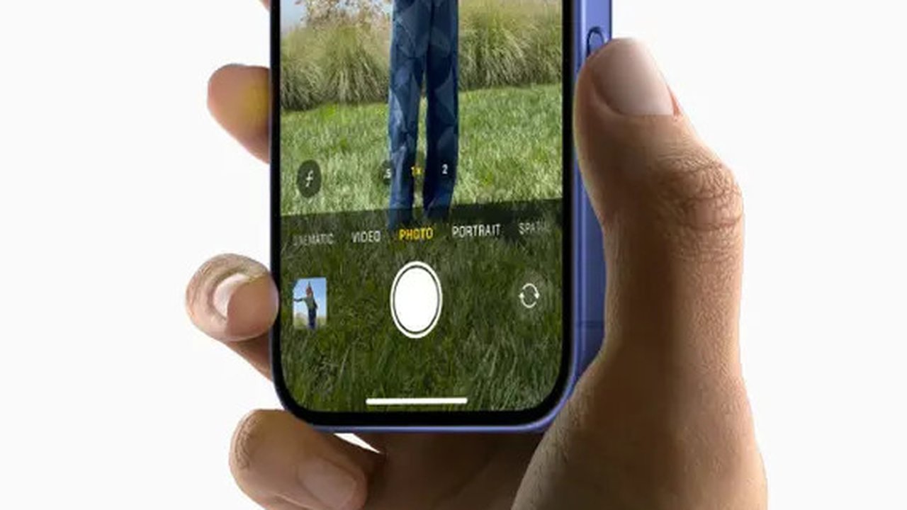 Tombol kamera iPhone 16 mulai ditiru, perusahaan asal China ini jadi yang pertama. (Doc: Apple)