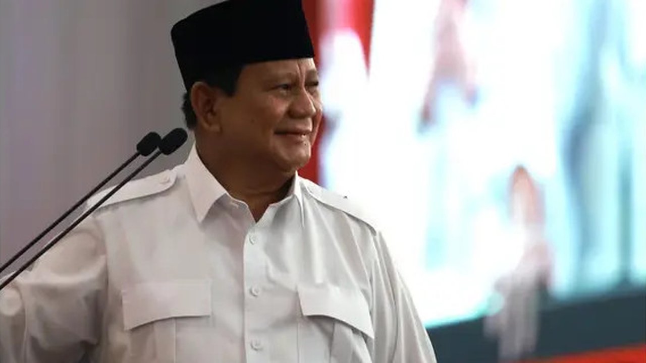 Mantan Komisioner Komnas HAM Natalius Pigai mengikuti pembekalan calon menteri kabinet Prabowo-Gibran di Hambalang, Bogor, Rabu (16/10/2024). Pigai menjadi satu-satunya calon menteri yang men