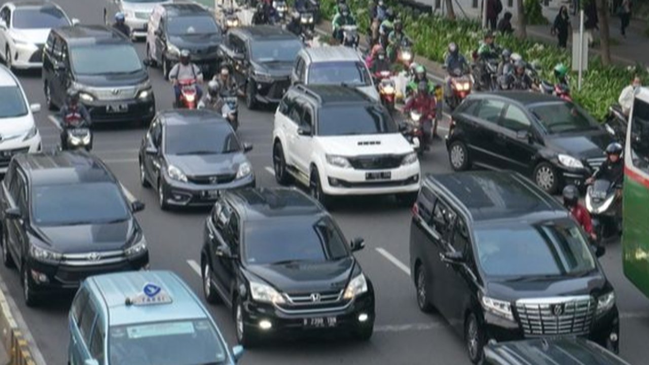 Syarat perpanjangan STNK menggunakan lulus uji emisi sedang dimantapkan oleh berbagai pihak.