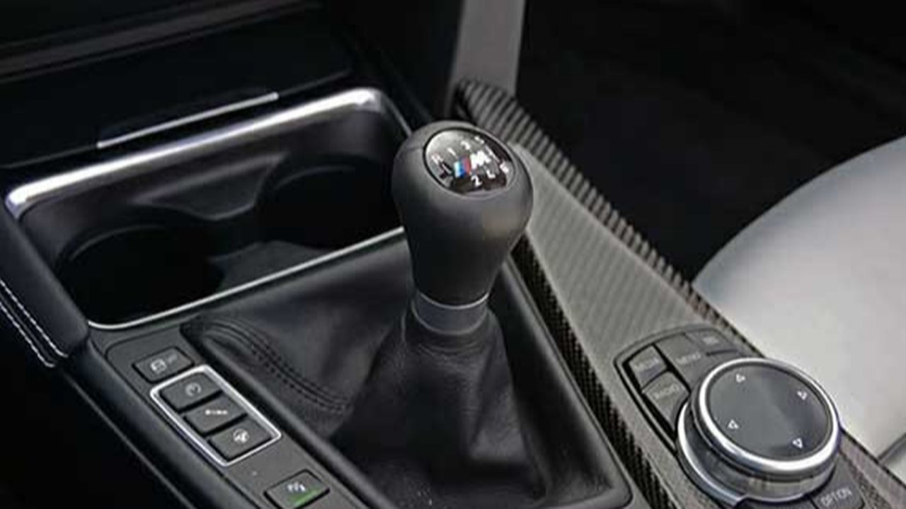 Metode Rem Mesin pada Kendaraan Matic dan Manual: Keuntungan serta Cara Penerapannya
