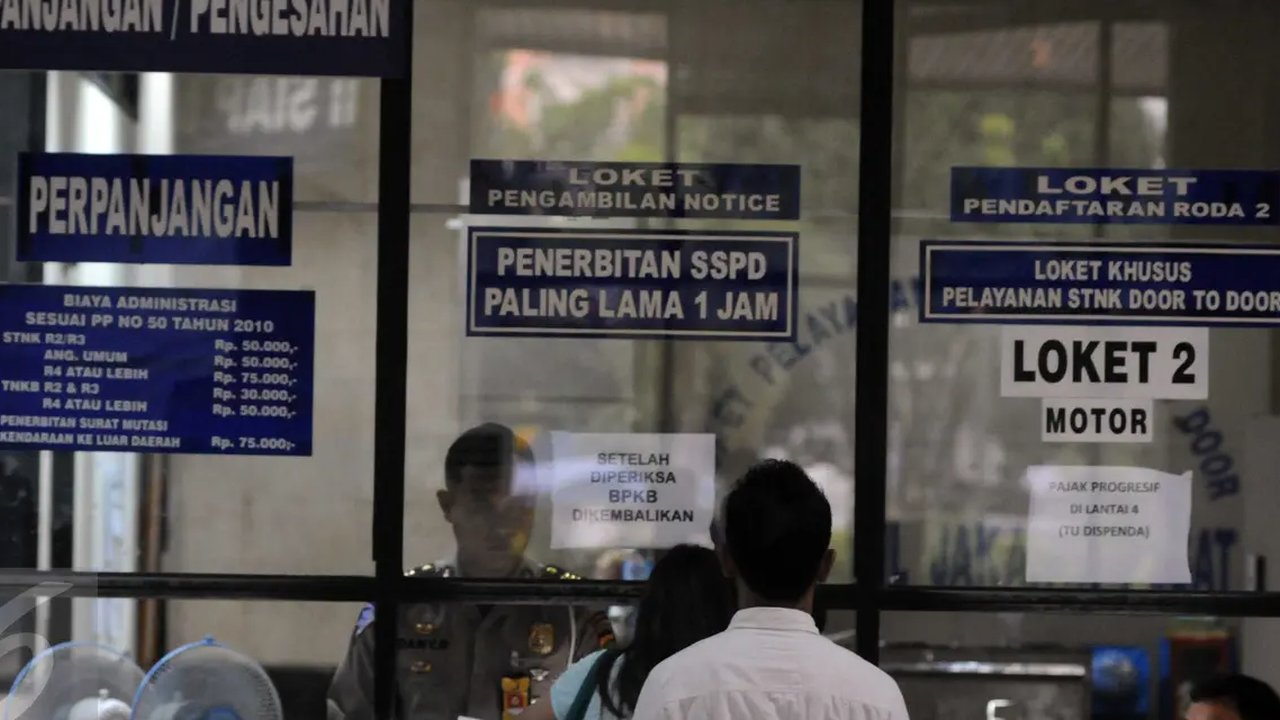 Panduan lengkap mutasi motor tanpa calo, termasuk langkah-langkah, syarat dokumen, dan rincian biaya yang harus dipersiapkan.