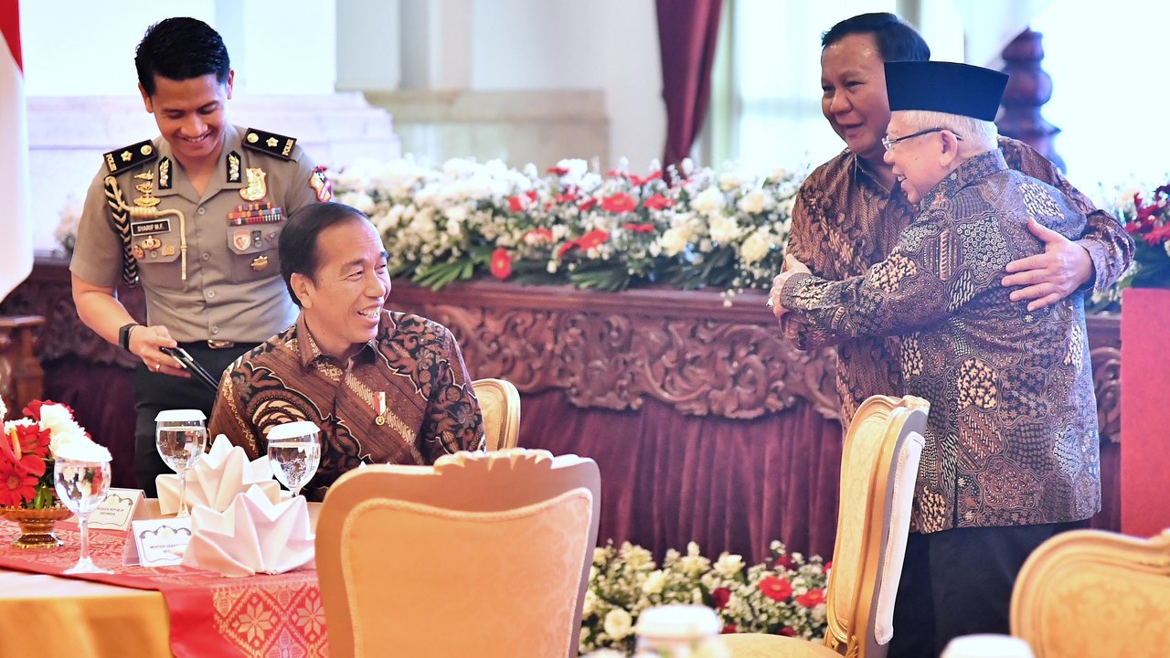 Jokowi pamit dan makan bareng menteri Kabinet Indonesia Maju