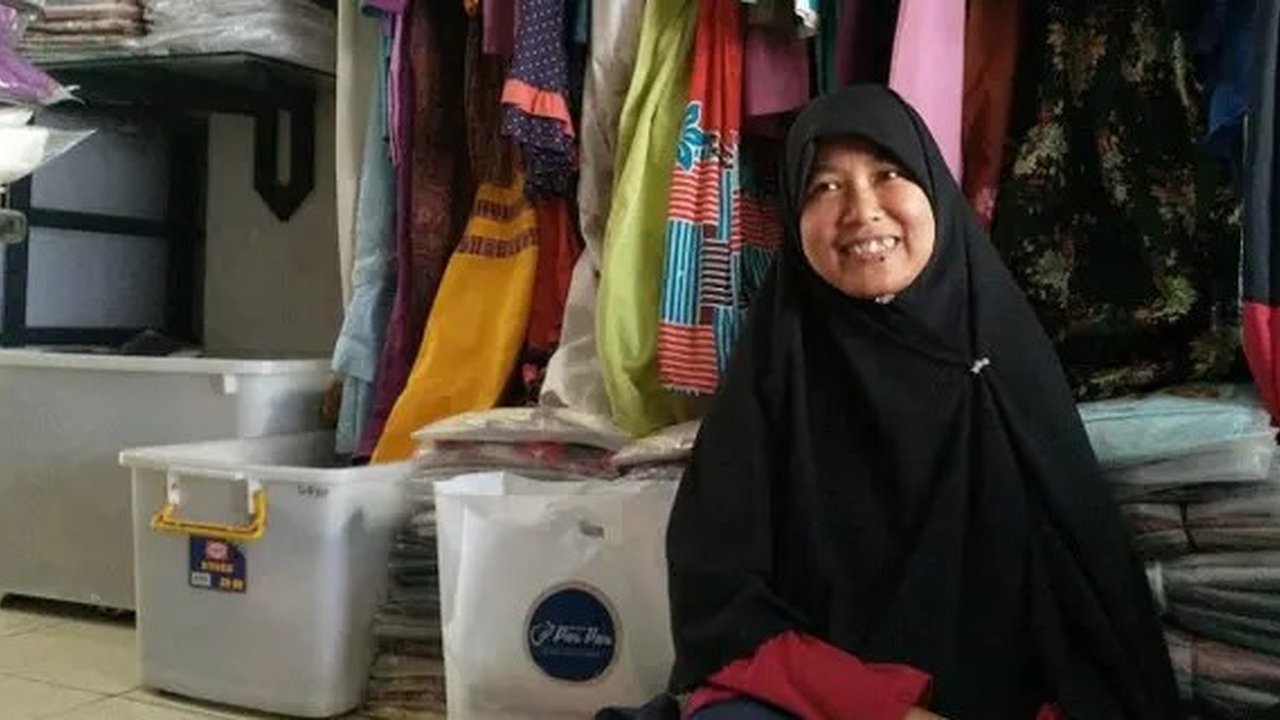 Syafria Ningsih, pengusaha busana muslim asal Medan, Sumatera Utara.
