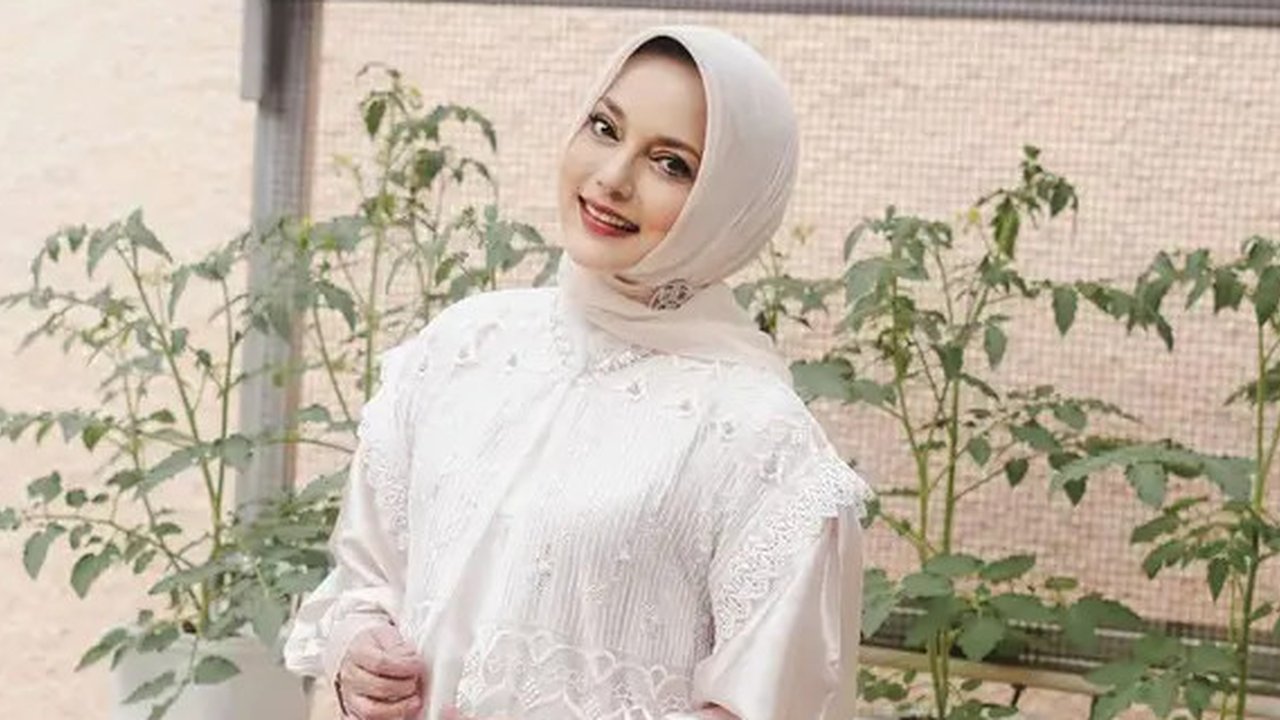Artis Marissa Haque meninggal dunia pada 2 Oktober 2024 sekitar jam 2 dini hari. Kabar ini disampaikan kedua putrinya, Chiki Fawzi dan Bella Fawzi. (Foto: Dok. Instagram @marissahaque)