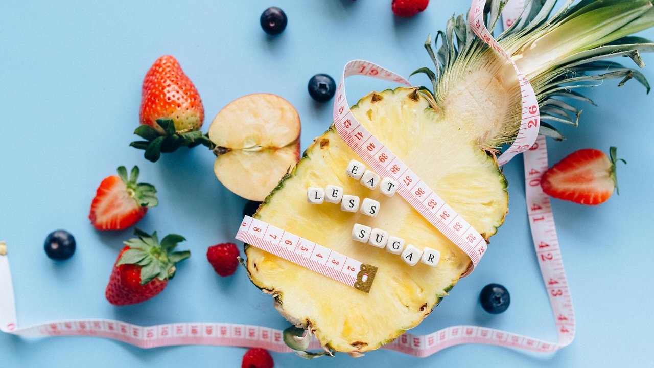 Diet Rendah Gula: Cara Efektif Mengontrol Gula Darah dan Menurunkan Berat Badan