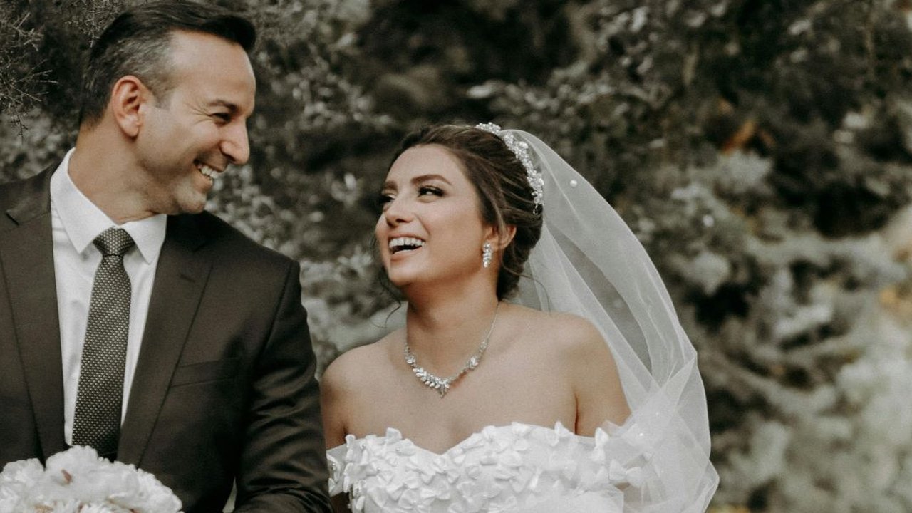 Keluarga pengantin pria minta maaf ke tamu undangan karena pernikahan batal. (Dok: TikTok @DemFlacco)