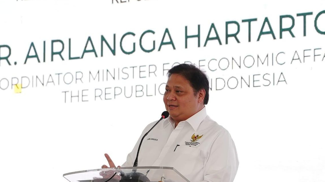 Menteri Koordinator Bidang Perekonomian Airlangga Hartarto dalam Grand Launching Wiraraja Green Renewable Energy and Smart-Eco Industrial Park (GESEIP) di Kawasan Industri Wiraraja Batam, Provinsi Kepulauan Riau, Senin (26/8/2024).