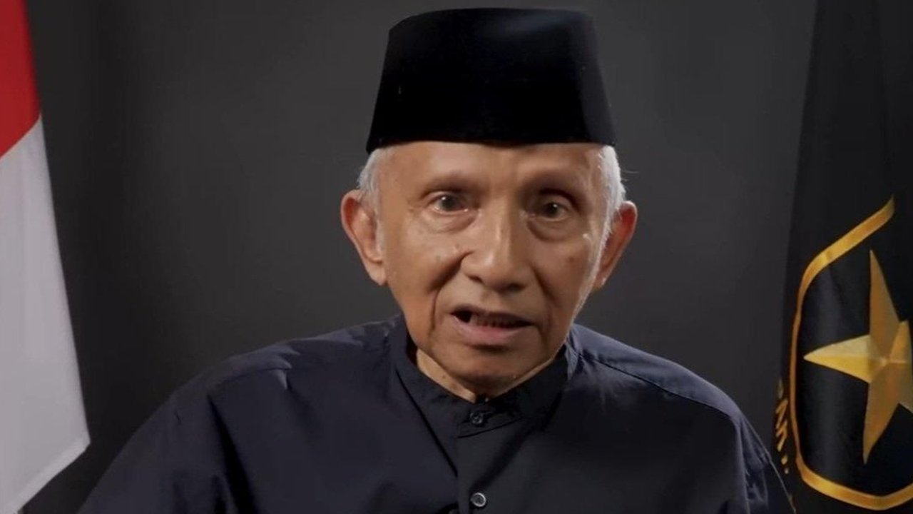 Viral Video Momen Amien Rais Serobot Rombongan demi Bisa Salaman Prabowo Subianto