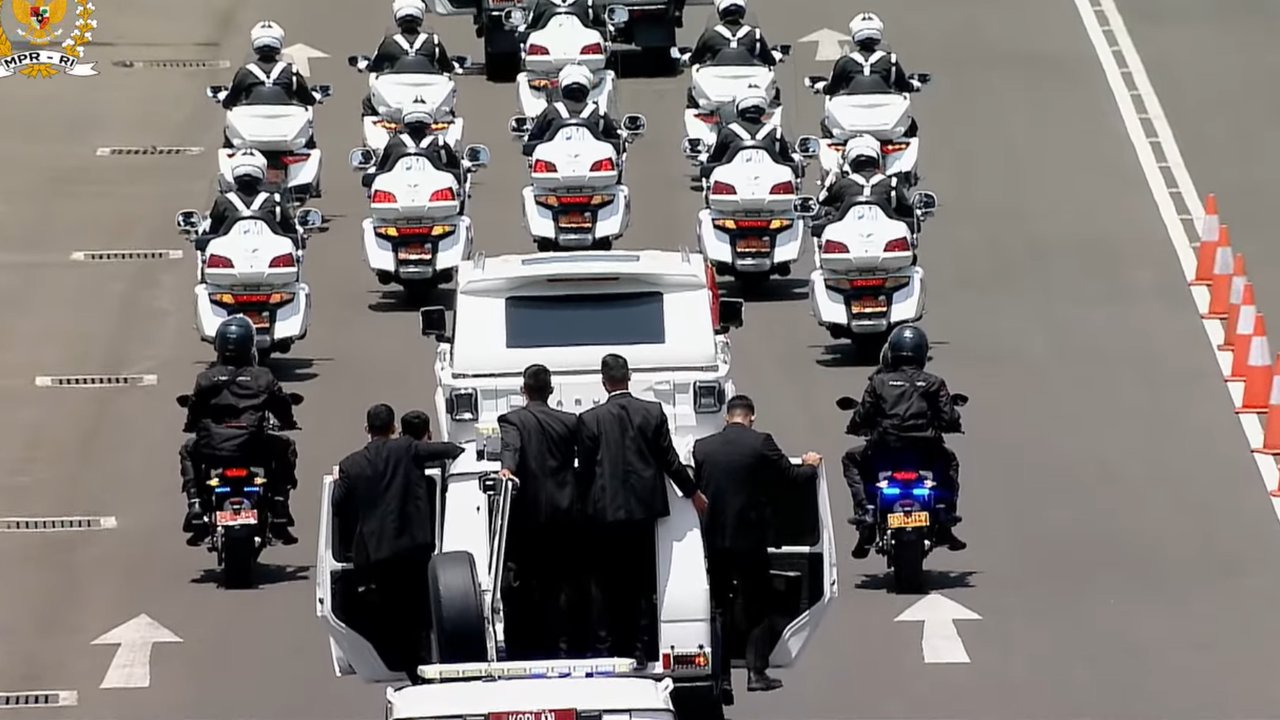 Mobil Maung Garuda yang dinaiki Prabowo Subianto