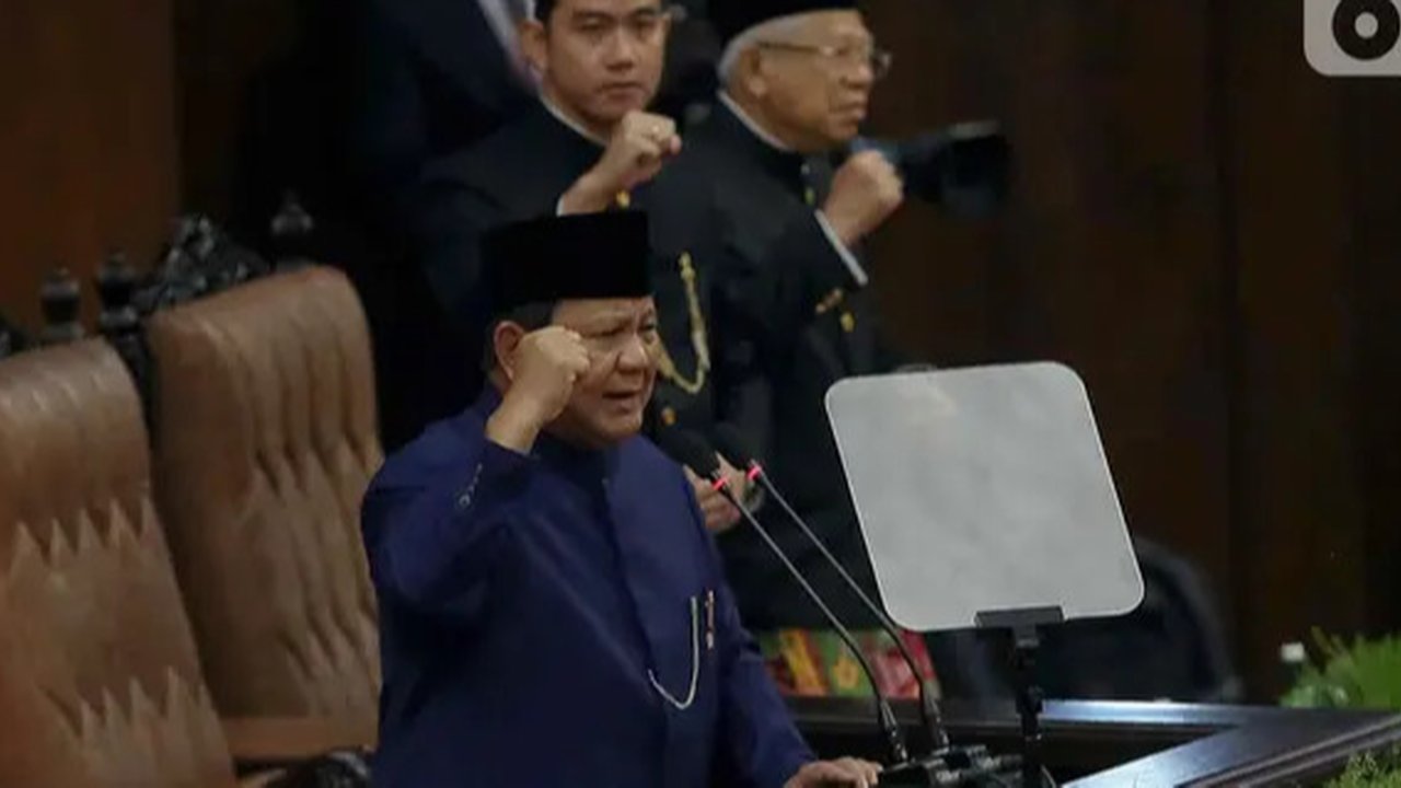 Prabowo Subianto dan Gibran Rakabuming Raka mengucapkan sumpah jabatan yang dimulai sekitar pukul 10.30 WIB. (BAY ISMOYO/AFP)