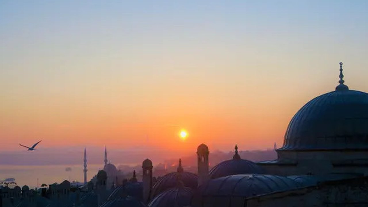 Ilustrasi Waktu Maghrib Credit: pexels.com/Konevi