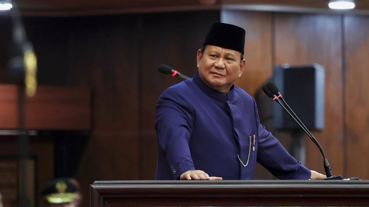 Baju Beskap Warna Biru Prabowo Subianto