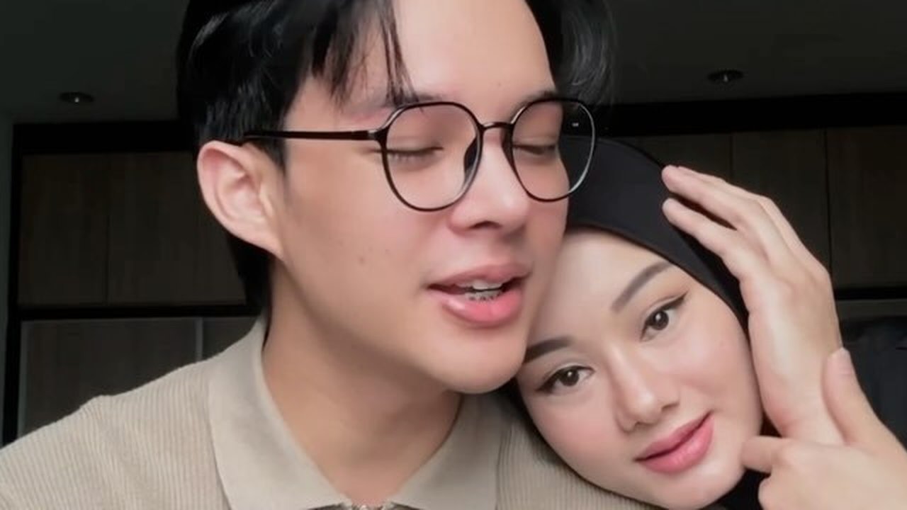 7 Potret Terbaru Rey Mbayang yang Benarkan Oplas Hidung, Alasannya Masalah Kesehatan