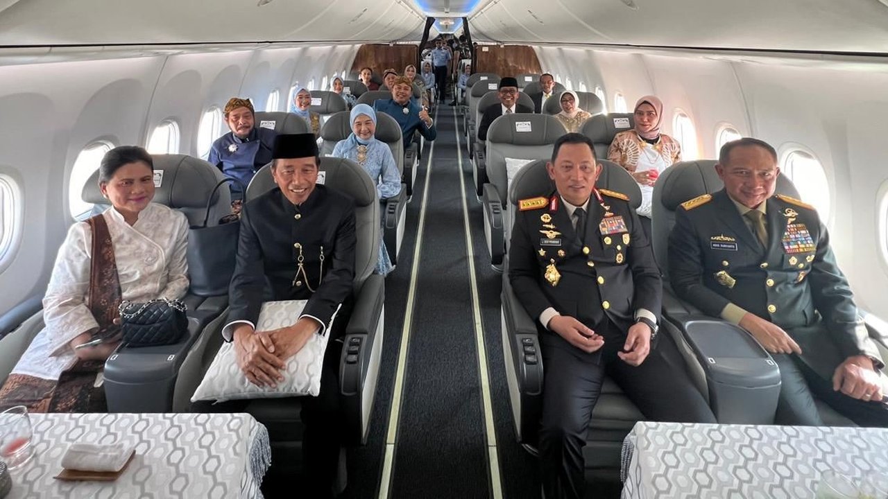 Deretan Tokoh Satu Pesawat dengan Jokowi Antar Pulang ke Solo