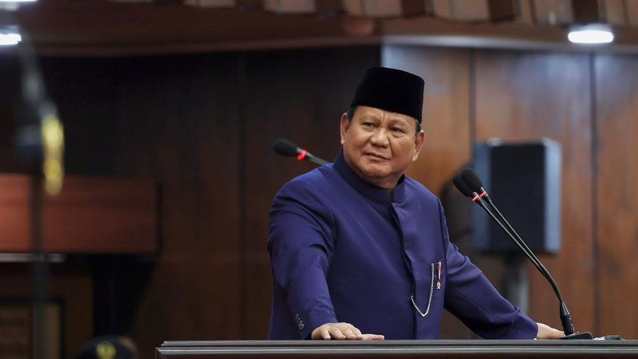 Baju Beskap Warna Biru Prabowo Subianto