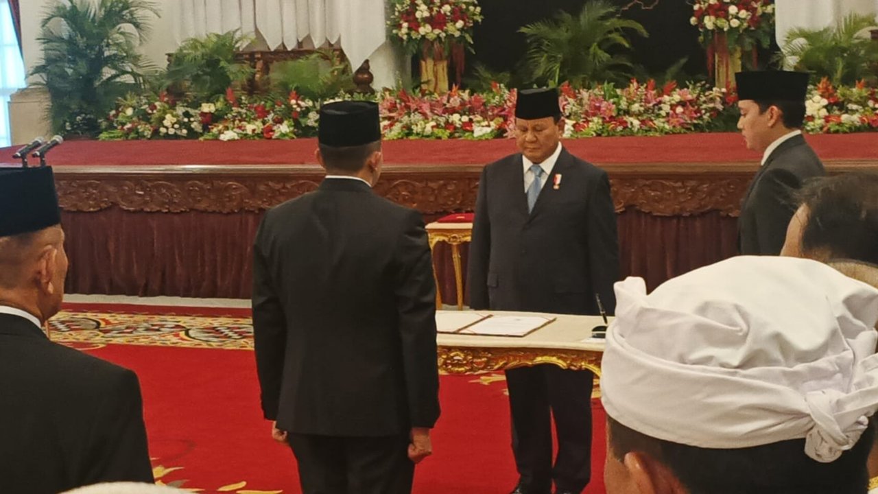 Presiden Prabowo Subianto melantik wakil menteri Kabinet Merah Putih, Senin (21/10/2024). (tangkapan layar youtube sekretariat presiden)