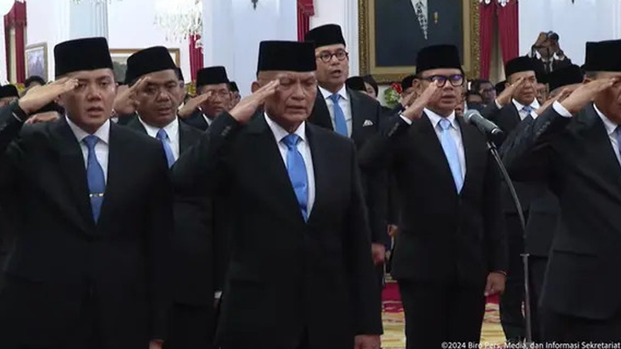 Presiden Prabowo Subianto melantik wakil menteri Kabinet Merah Putih, Senin (21/10/2024). (tangkapan layar youtube sekretariat presiden)
