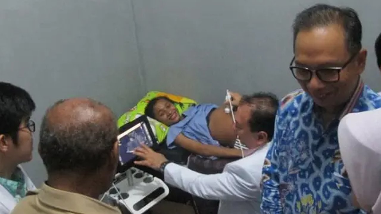 Di Papua, meski baru berjalan tahun pertama, program MOM diyakini membawa harapan bagi para ibu hamil.