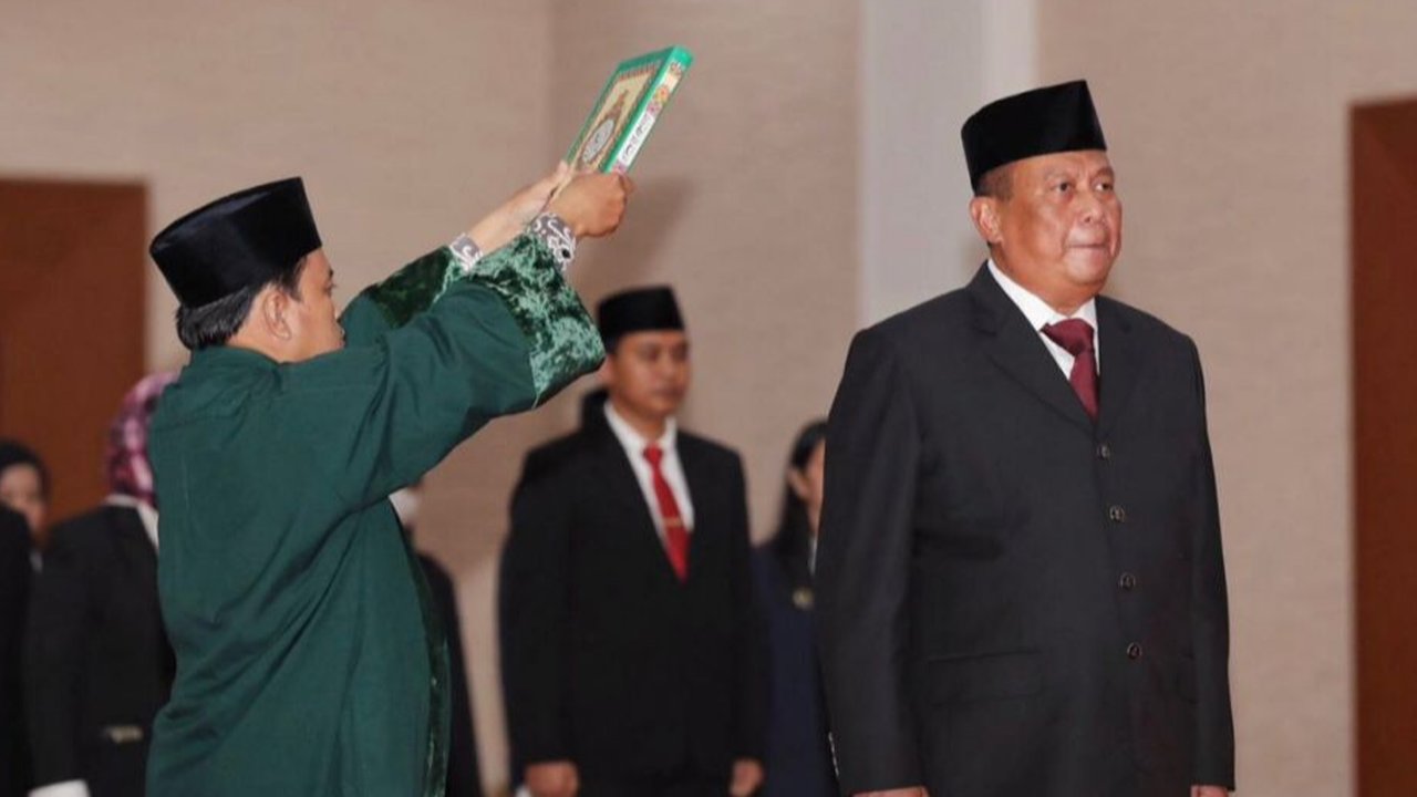 Pengambilan sumpah jabatan Irjen (Pol) Drs. Suntana, M.Si sebagai Wakil Kepala (Waka) BSSN pada Rabu, 24 Mei 2023 di Auditorium dr. Roebiono Kertopati BSSN, Depok (Dok BSSN)