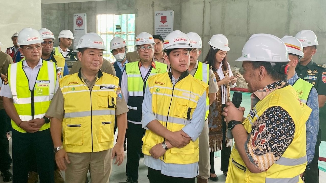 Gibran Kini Tinjau Proyek LRT Fase 1B
