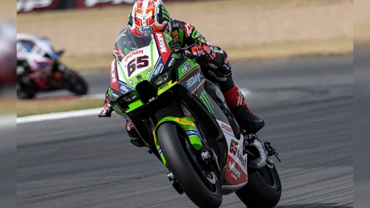 Kawasaki Ninja ZX-10R bekas memiliki harga yang masih tinggi, mulai dari Rp295 juta hingga Rp560 juta. Simak daftar lengkapnya di sini (Foto: Kawasaki Motor Indonesia)!