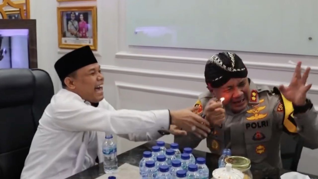 condro dan akri