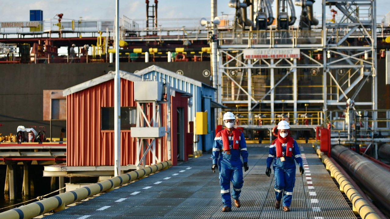 PT Pertamina Hulu Rokan (PHR) mengapalkan 22 juta barel minyak mentah ke kilang Pertamina sejak alih kelola pada 9 Agustus 2021.