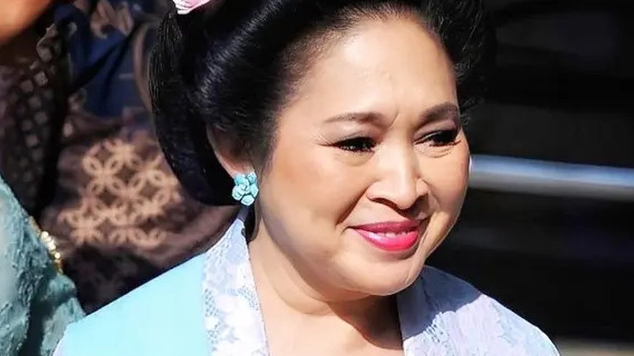 Siti Hediati Soeharto alias Titiek Soeharto, terlihat di kediaman Presiden Terpilih Prabowo Subianto, Jalan Kertanegara IV, Jakarta Selatan, Minggu (20/10/2024).(Foto: Liputan6.com/ Winda N