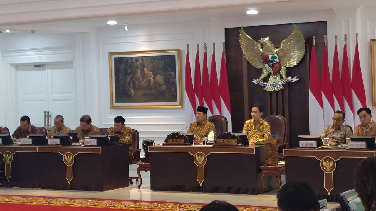 Presiden Prabowo pimpin sidang kabinet perdana
