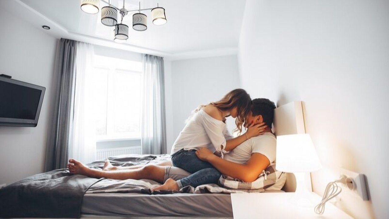 Ilustrasi pasangan Romantis